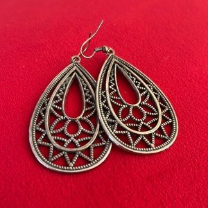 Vintage silver earrings!